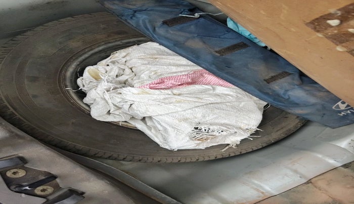 2013 Hyundai i10 MAGNA 1.2, Petrol, Manual, 71,934 km, tyre