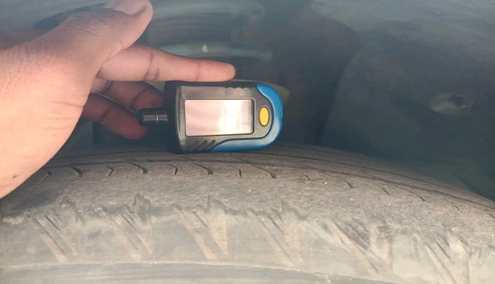 2020 Mahindra XUV500 W11, Diesel, Manual, 48,268 km, tyre