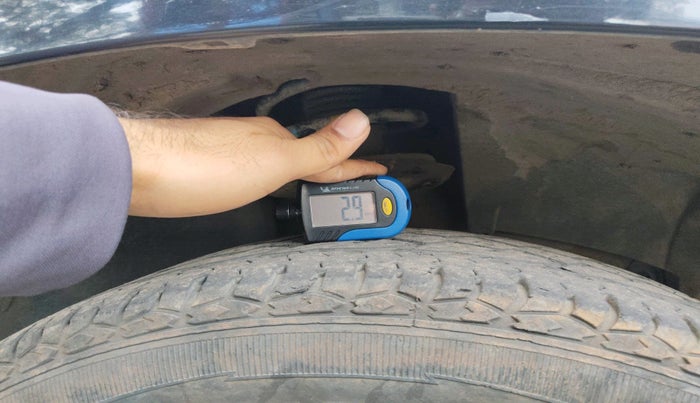 2017 Nissan Terrano XE (D), Diesel, Manual, 92,668 km, tyre