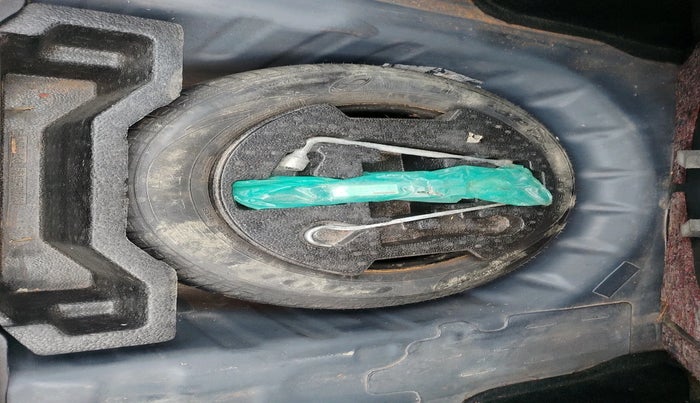 2014 Maruti Ciaz ZXI, Petrol, Manual, 85,232 km, tyre