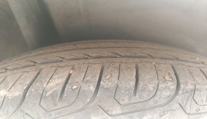 2011 Honda City 1.5L I-VTEC S MT, Petrol, Manual, 1,05,761 km, tyre