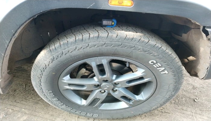 2024 Mahindra Thar LX D HT 2WD MT, Diesel, Manual, 37,304 km, tyre