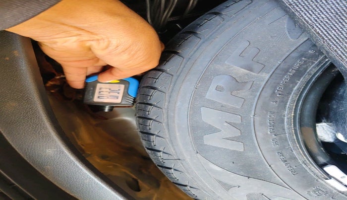 2017 Honda Jazz 1.2L I-VTEC V, Petrol, Manual, 62,043 km, tyre