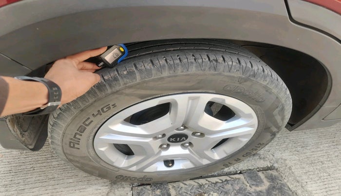 2020 KIA SONET HTK PLUS 1.2, Petrol, Manual, 37,071 km, tyre