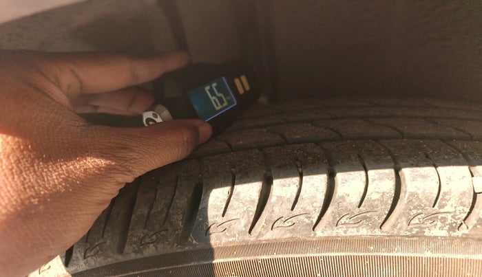 2015 Maruti S Cross DELTA 1.3, Diesel, Manual, 1,70,774 km, tyre