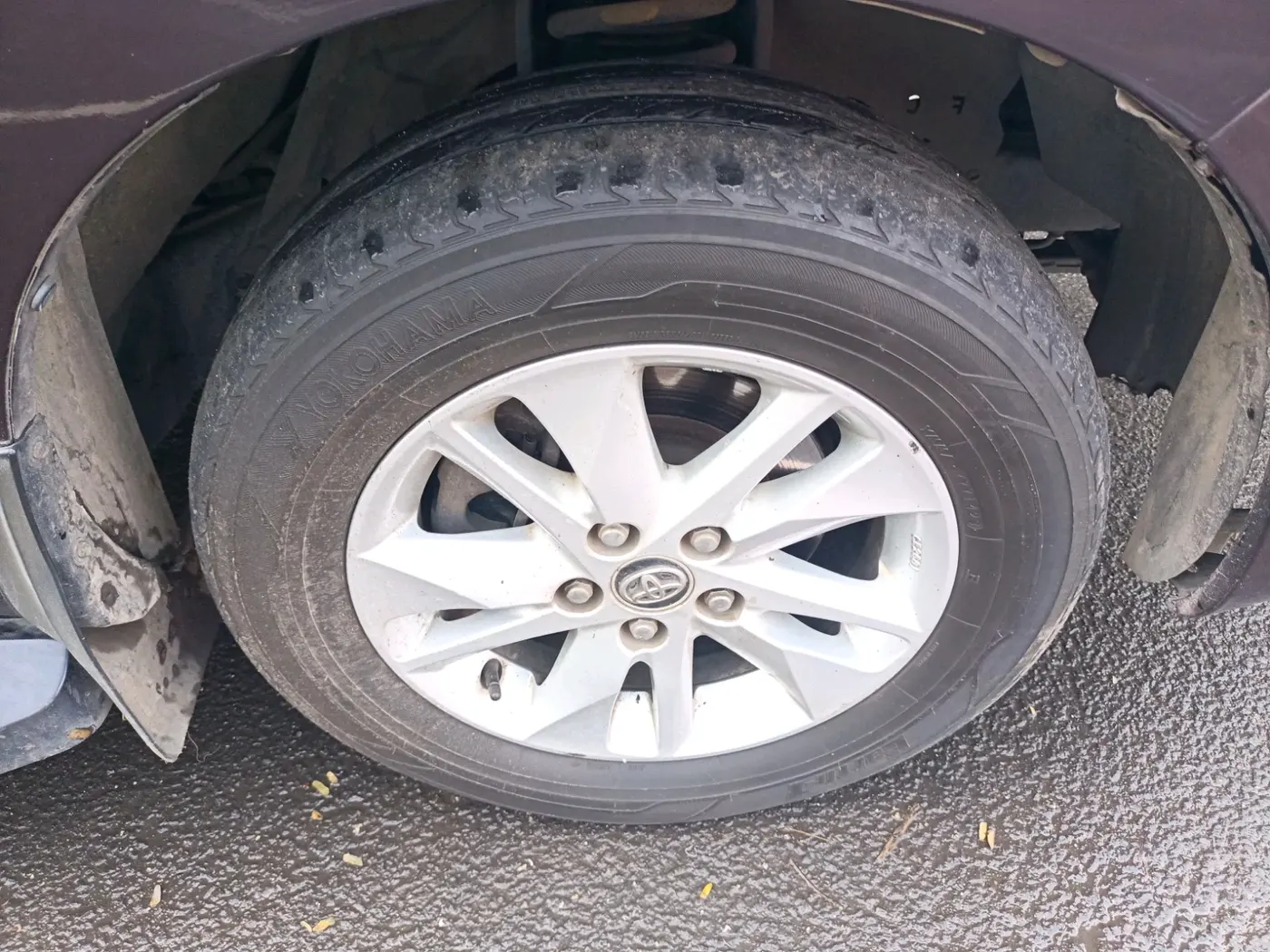 2018 Toyota Innova Crysta 2.8 GX AT 8 STR, Diesel, Automatic, 91,646 km, tyre
