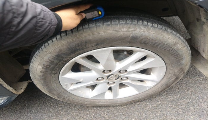 2017 Toyota Innova Crysta 2.4 GX 7 STR, Diesel, Manual, 90,204 km, tyre