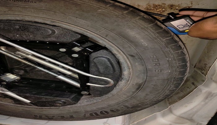 2018 Tata NEXON XT DIESEL, Diesel, Manual, 1,04,973 km, tyre