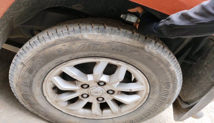 2016 Mahindra TUV300 T8 AMT, Diesel, Automatic, 91,160 km, tyre