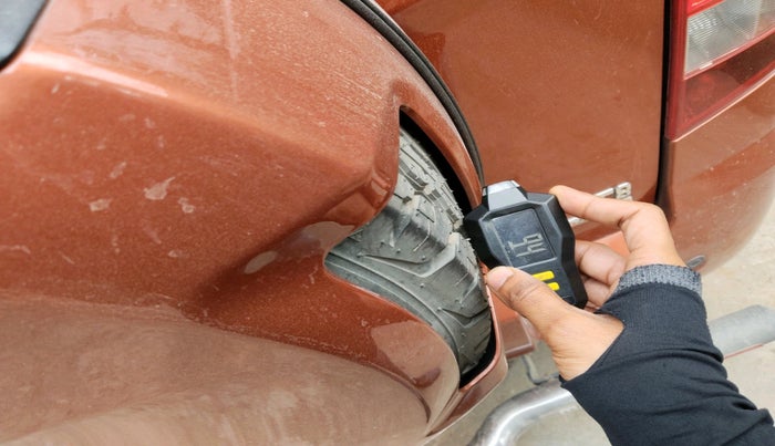 2016 Mahindra TUV300 T8 AMT, Diesel, Automatic, 91,160 km, tyre