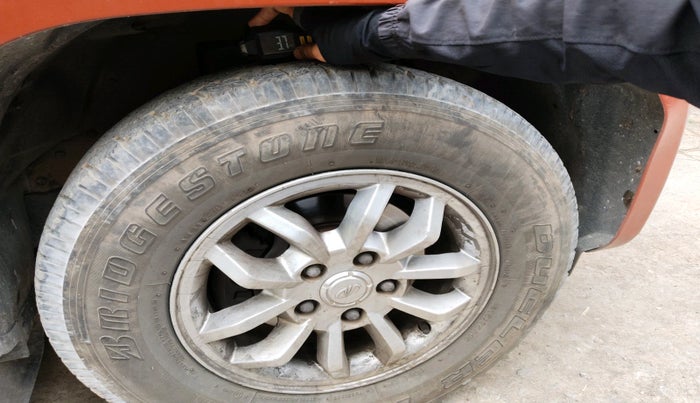 2016 Mahindra TUV300 T8 AMT, Diesel, Automatic, 91,160 km, tyre