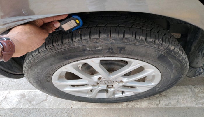 2018 Maruti Swift ZDI, Diesel, Manual, 1,06,495 km, tyre