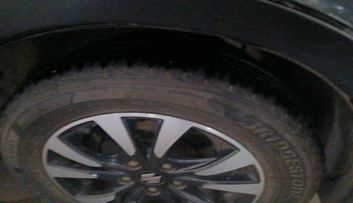 2018 Maruti S Cross ZETA 1.3, Diesel, Manual, 85,854 km, tyre