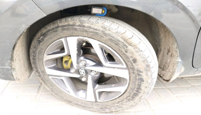 2022 Hyundai AURA S 1.2 CNG, Petrol, Manual, 61,814 km, tyre