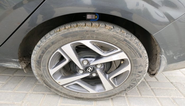 2022 Hyundai AURA S 1.2 CNG, Petrol, Manual, 61,814 km, tyre