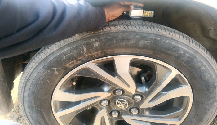 2021 Toyota Innova Crysta 2.4 VX 7 STR, Diesel, Manual, 1,05,899 km, tyre