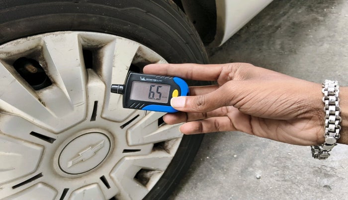 2013 Chevrolet Sail UVA 1.2 BASE, Petrol, Manual, 1,07,331 km, tyre