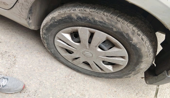 2012 Maruti Swift Dzire VXI, Petrol, Manual, 1,83,866 km, tyre