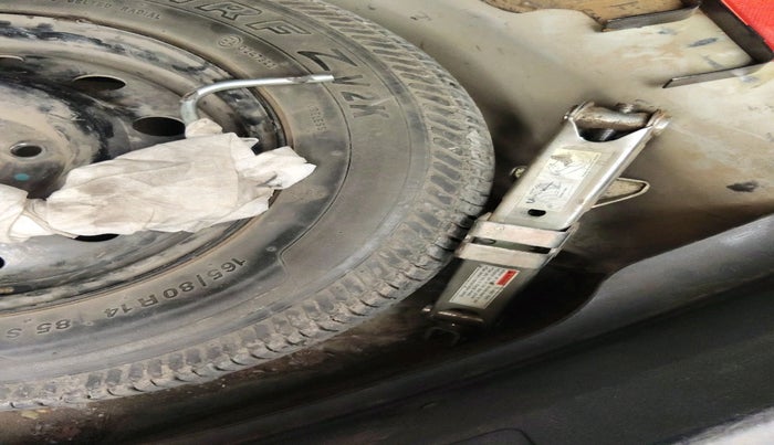 2012 Maruti Swift Dzire VXI, Petrol, Manual, 1,83,866 km, tyre