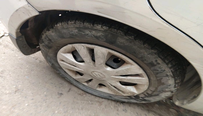 2012 Maruti Swift Dzire VXI, Petrol, Manual, 1,83,866 km, tyre