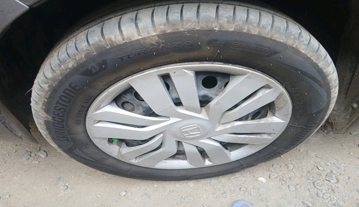 2015 Honda Jazz 1.5L I-DTEC S, Diesel, Manual, 1,33,247 km, tyre