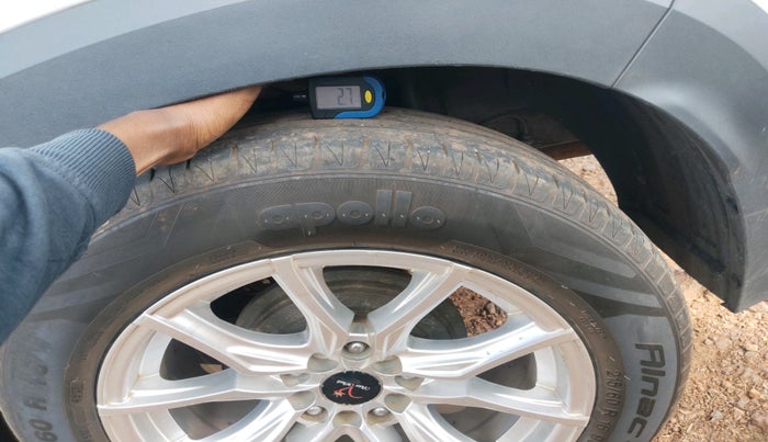 2021 KIA SONET GTX PLUS 1.5, Diesel, Manual, 1,30,602 km, tyre