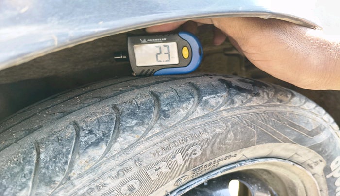 2018 Hyundai Eon ERA +, Petrol, Manual, 46,983 km, tyre