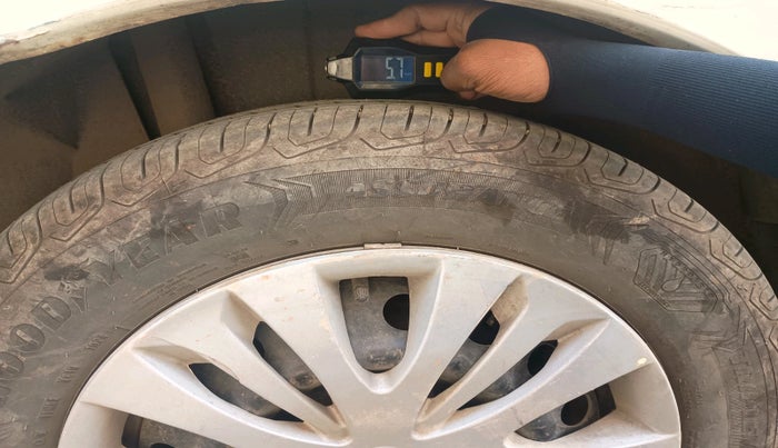 2012 Maruti SX4 VDI, Diesel, Manual, 1,14,932 km, tyre