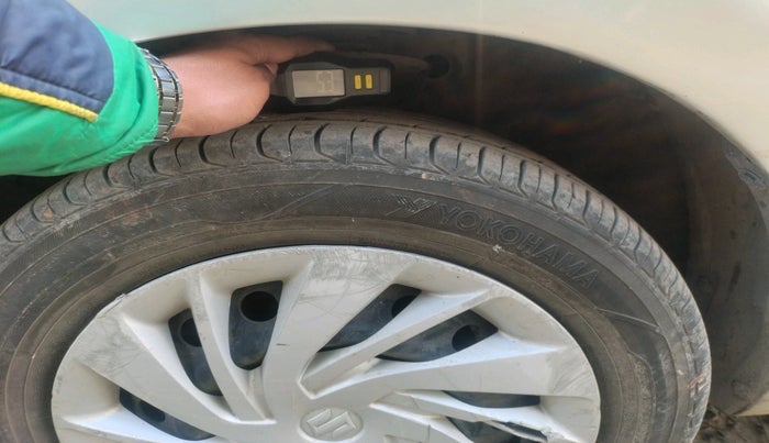 2021 Maruti Ertiga VXI SHVS, Petrol, Manual, 79,697 km, tyre