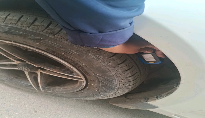 2014 Maruti Swift VDI, Diesel, Manual, 1,79,935 km, tyre