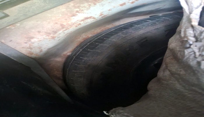 2014 Maruti Swift VDI, Diesel, Manual, 1,79,935 km, tyre