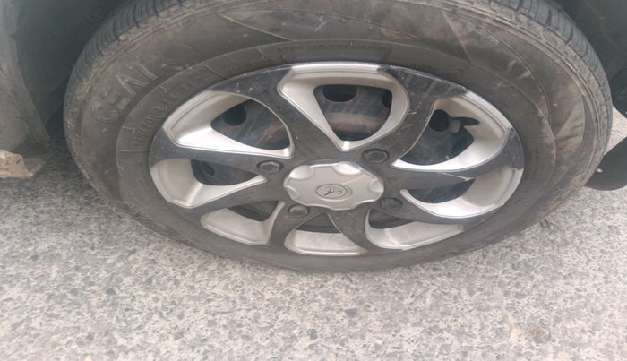 2016 Renault Pulse RXL PETROL, Petrol, Manual, 1,60,409 km, tyre