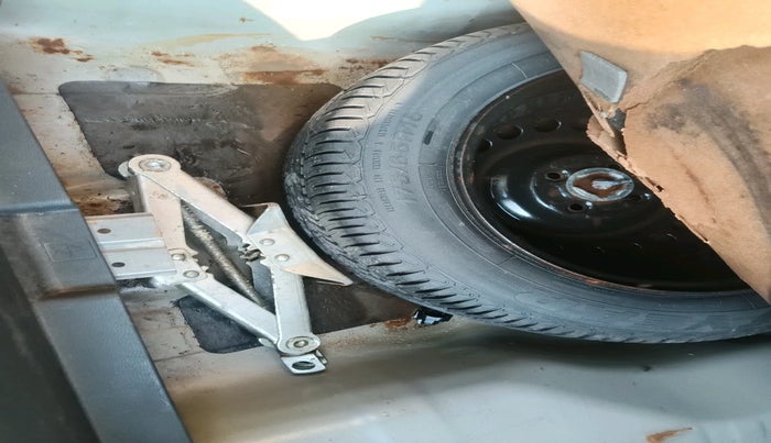 2014 Honda City 1.5L I-VTEC V MT, Petrol, Manual, 92,552 km, tyre