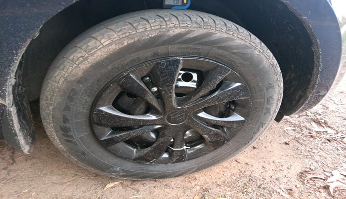 2023 Maruti Swift LXI, Petrol, Manual, 74,200 km, tyre