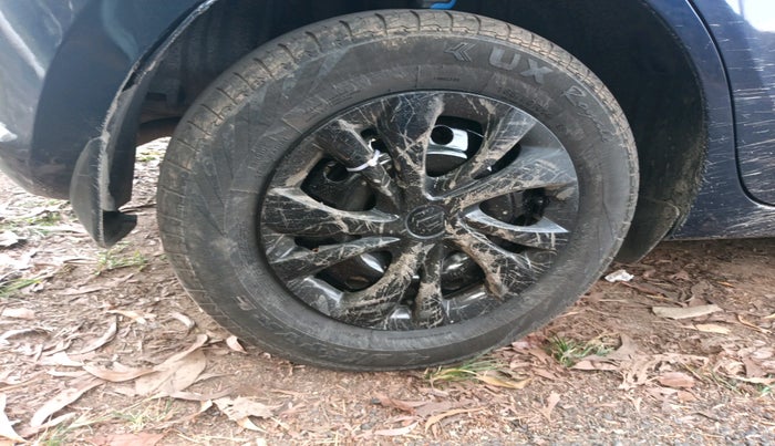 2023 Maruti Swift LXI, Petrol, Manual, 74,200 km, tyre