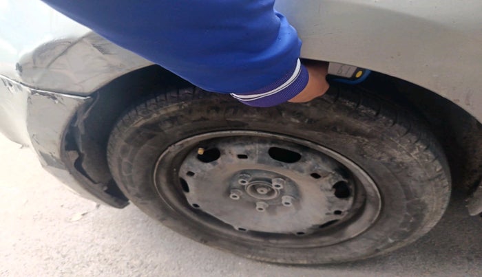 2012 Skoda Rapid AMBITION 1.6 TDI CR MT, Diesel, Manual, 1,45,691 km, tyre