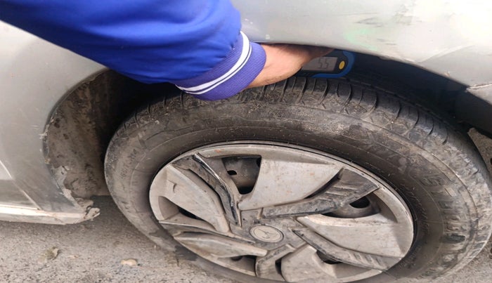 2012 Skoda Rapid AMBITION 1.6 TDI CR MT, Diesel, Manual, 1,45,691 km, tyre