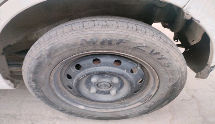 2011 Maruti Wagon R 1.0 LXI, Petrol, Manual, 60,996 km, tyre