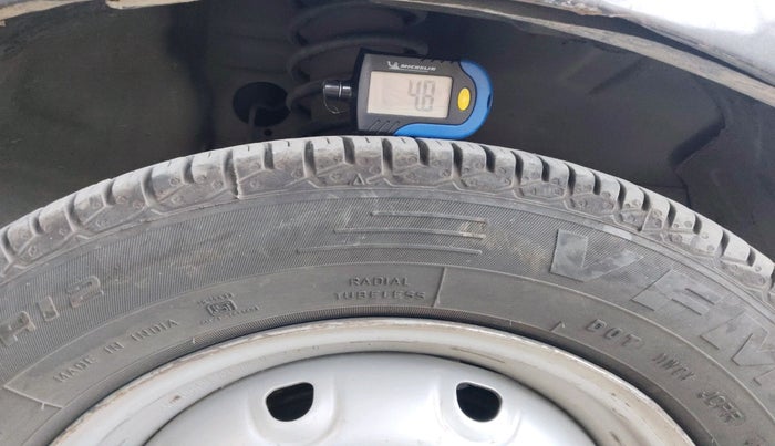 2016 Maruti Alto 800 LXI CNG, Petrol, Manual, 1,16,708 km, tyre