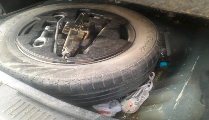 2017 Maruti S Cross ZETA 1.3, Diesel, Manual, 1,34,914 km, tyre