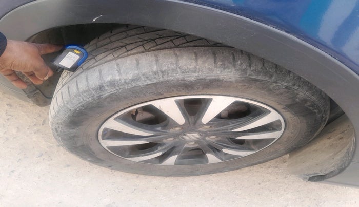 2017 Maruti S Cross ZETA 1.3, Diesel, Manual, 1,34,914 km, tyre