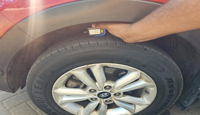 2015 Hyundai Creta SX PLUS AT 1.6 DIESEL, Diesel, Automatic, 1,17,072 km, tyre