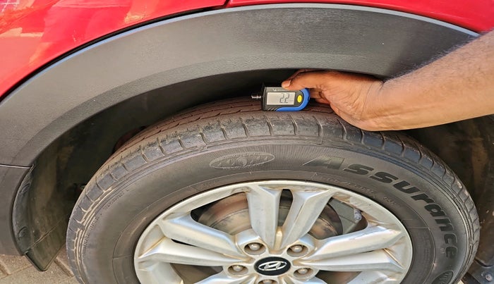 2015 Hyundai Creta SX PLUS AT 1.6 DIESEL, Diesel, Automatic, 1,17,072 km, tyre