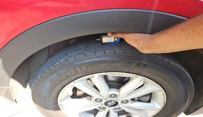 2015 Hyundai Creta SX PLUS AT 1.6 DIESEL, Diesel, Automatic, 1,17,072 km, tyre