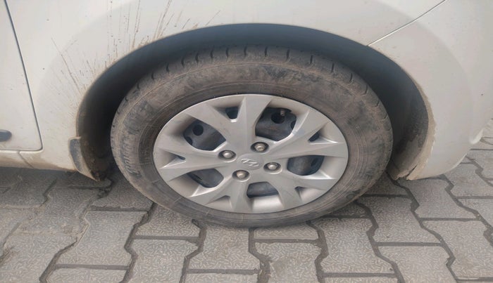 2017 Hyundai Grand i10 SPORTZ 1.2 KAPPA VTVT, Petrol, Manual, 78,116 km, tyre