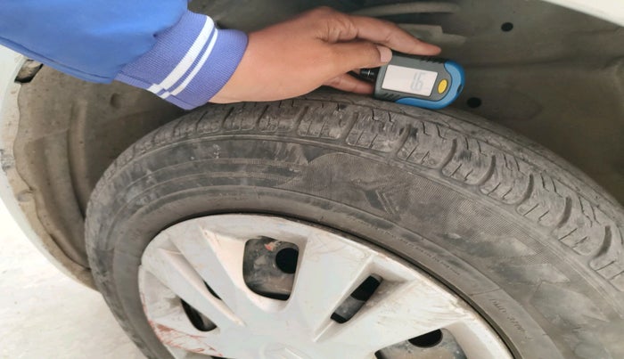 2013 Maruti Swift Dzire VXI, Petrol, Manual, 1,11,139 km, tyre