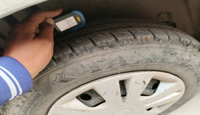 2013 Maruti Swift Dzire VXI, Petrol, Manual, 1,11,139 km, tyre