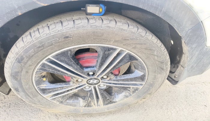 2016 Hyundai Creta SX PLUS AT 1.6 DIESEL, Diesel, Automatic, 1,46,326 km, tyre