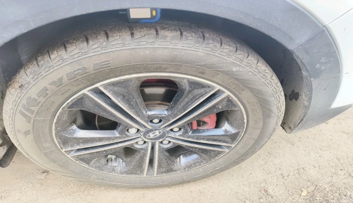 2016 Hyundai Creta SX PLUS AT 1.6 DIESEL, Diesel, Automatic, 1,46,326 km, tyre