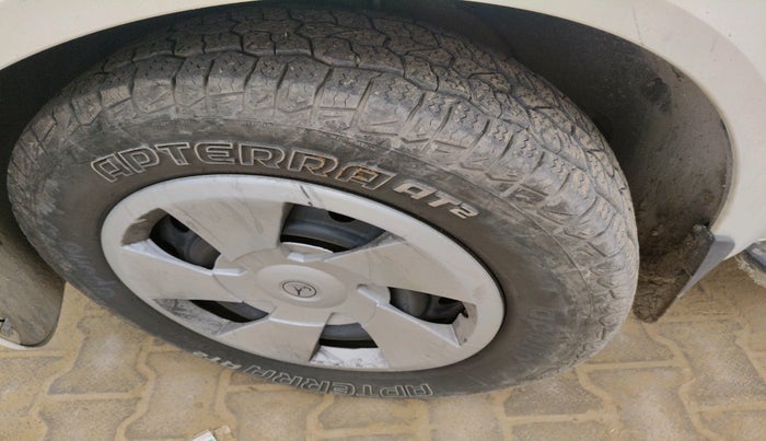 2018 Mahindra XUV500 W4, Diesel, Manual, 86,955 km, tyre